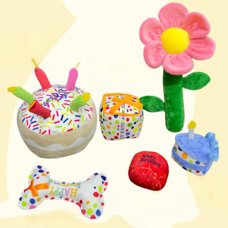 Juguetes de peluche de cumpleaños para mascotas